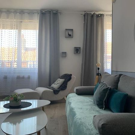 38 Maison Entiere,Place De Parking Et Garage Pour Moto Velo A La Demande Dunkirk Exteriör bild